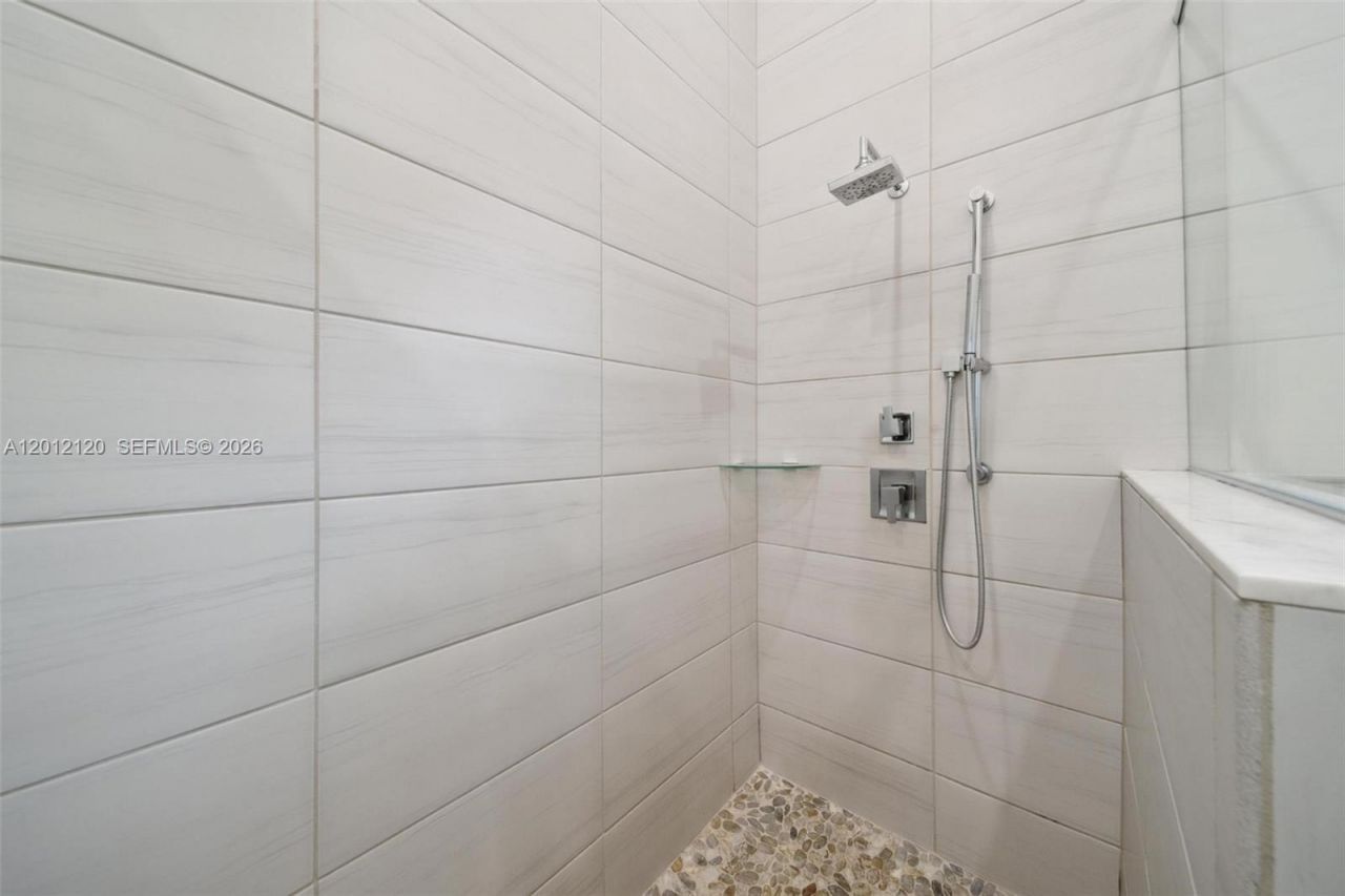 7635 NW 103rd Pl, Doral, FL 33178 Photo