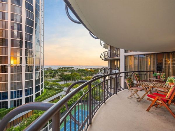 2843 S Bayshore Dr , Unit 11F, Miami, FL 33133