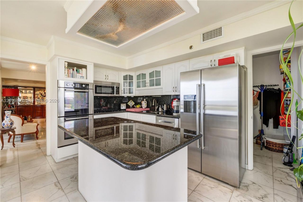 2843 S Bayshore Dr , Unit 11F, Miami, FL 33133 Photo