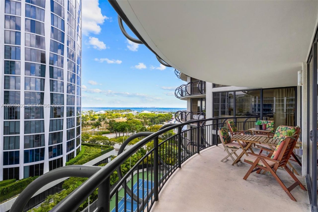 2843 S Bayshore Dr , Unit 11F, Miami, FL 33133 Photo