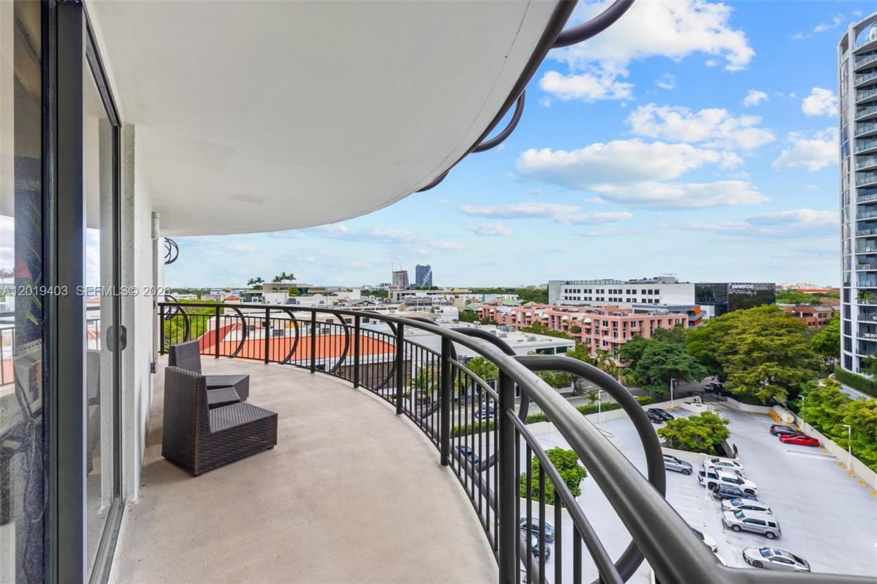 2843 S Bayshore Dr , Unit 11F, Miami, FL 33133 Photo