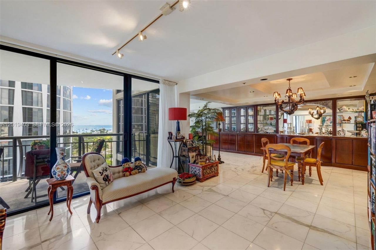 2843 S Bayshore Dr , Unit 11F, Miami, FL 33133 Photo