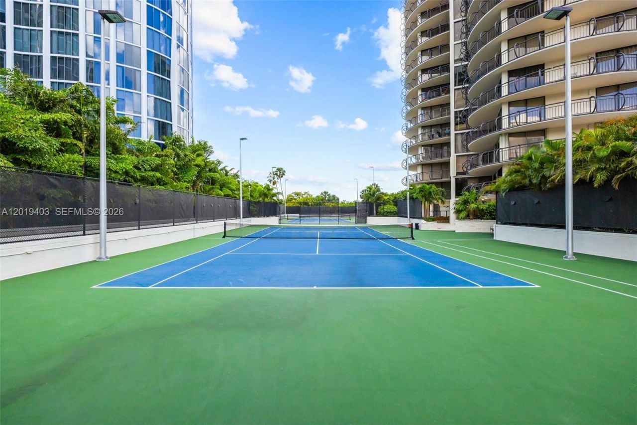 2843 S Bayshore Dr , Unit 11F, Miami, FL 33133 Photo