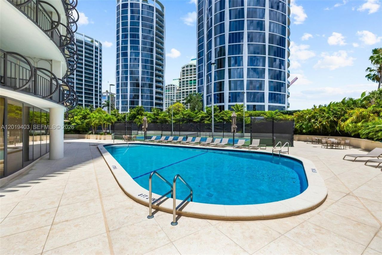2843 S Bayshore Dr , Unit 11F, Miami, FL 33133 Photo