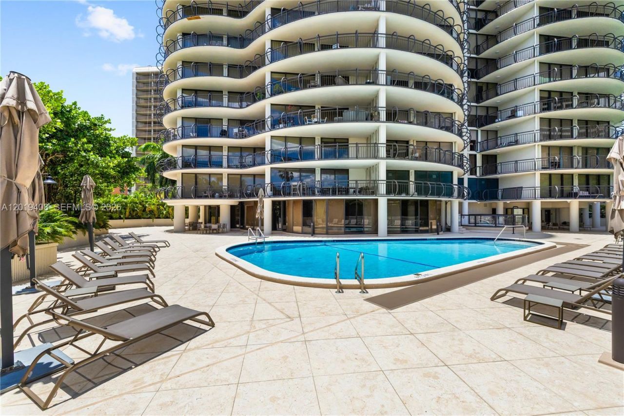 2843 S Bayshore Dr , Unit 11F, Miami, FL 33133 Photo