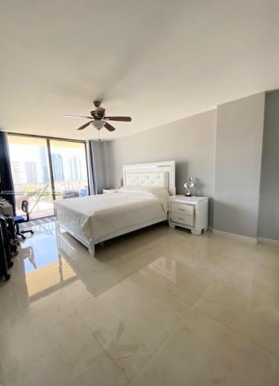 290 174th St, Unit 2012, Sunny Isles Beach, FL 33160 Photo