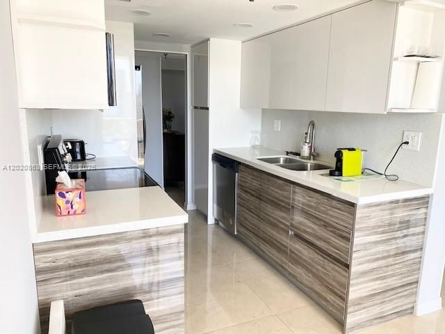 290 174th St, Unit 2012, Sunny Isles Beach, FL 33160 Photo