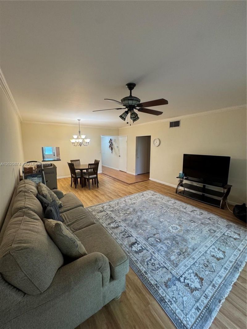 6731 Cypress Rd , Unit 410, Plantation, FL 33317 Photo