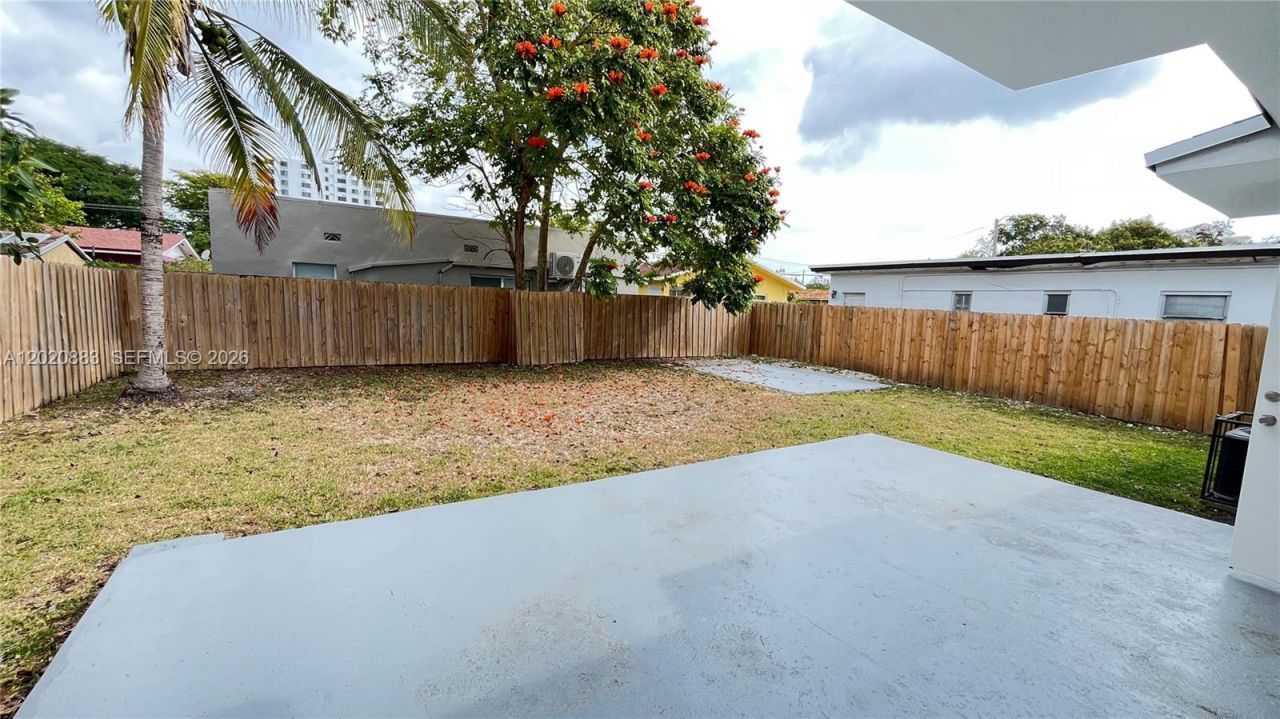 1809 NW 33rd St , Unit 1809, Miami, FL 33142 Photo