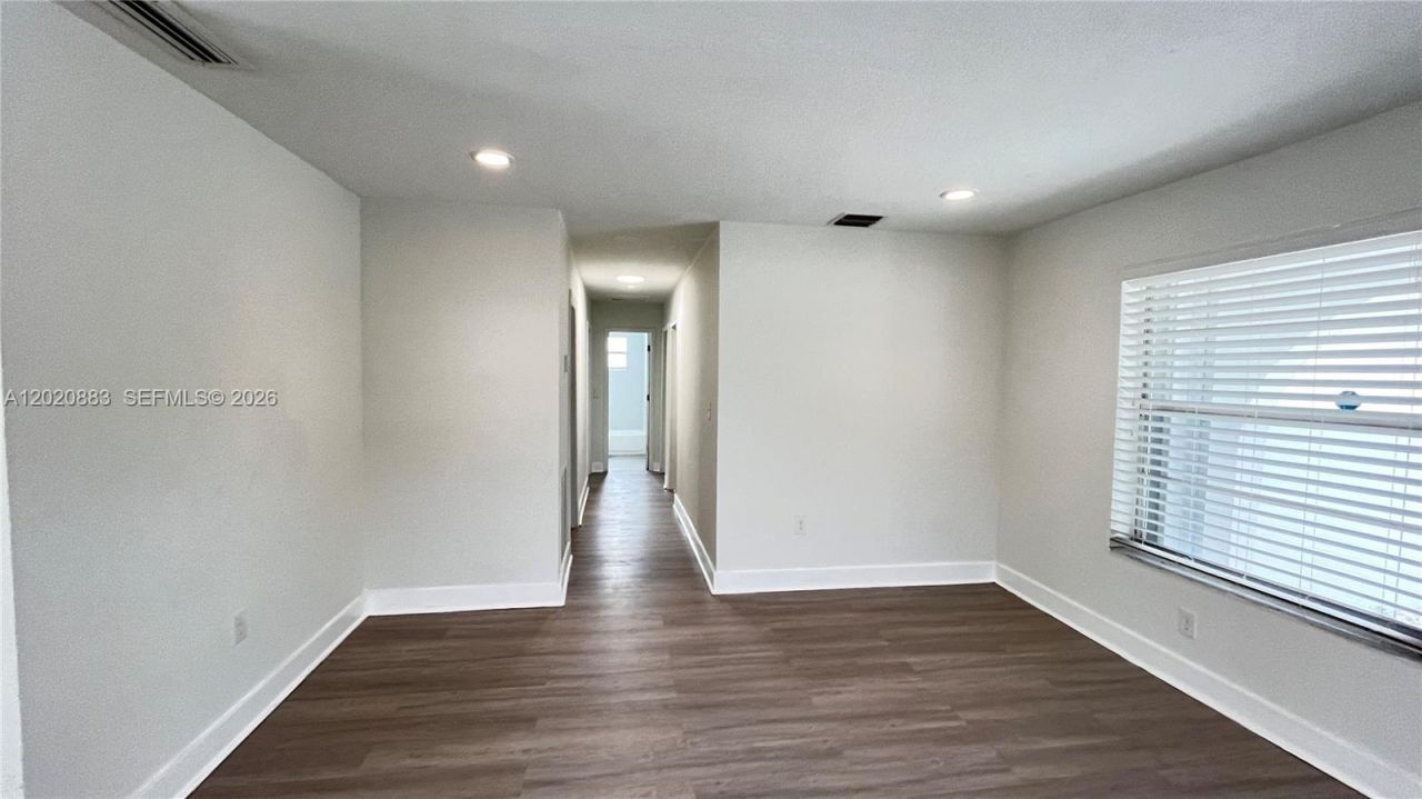 1809 NW 33rd St , Unit 1809, Miami, FL 33142 Photo