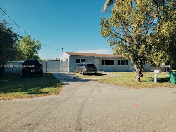 7901 Grand Canal Dr , Unit 7903, Miami, FL 33144