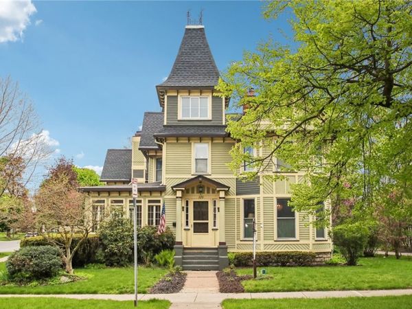 320 Main Street , Brockport, NY 14420