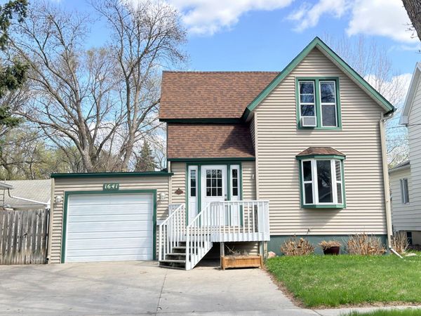 1641 8th Avenue S, Fargo, ND 58103