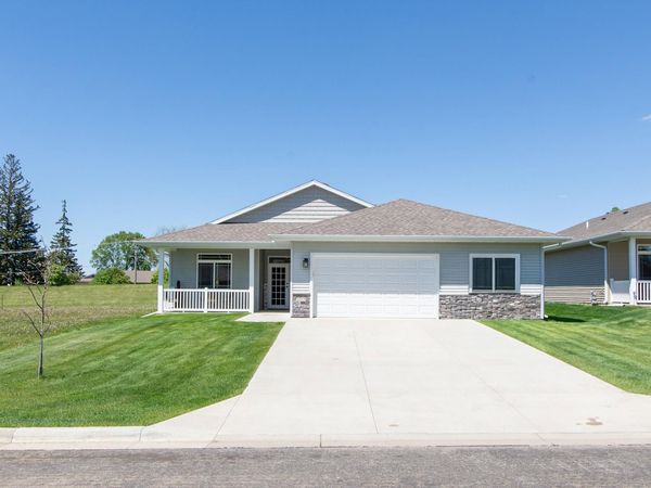 1552 Eagle Ridge Street NE, Owatonna, MN 55060