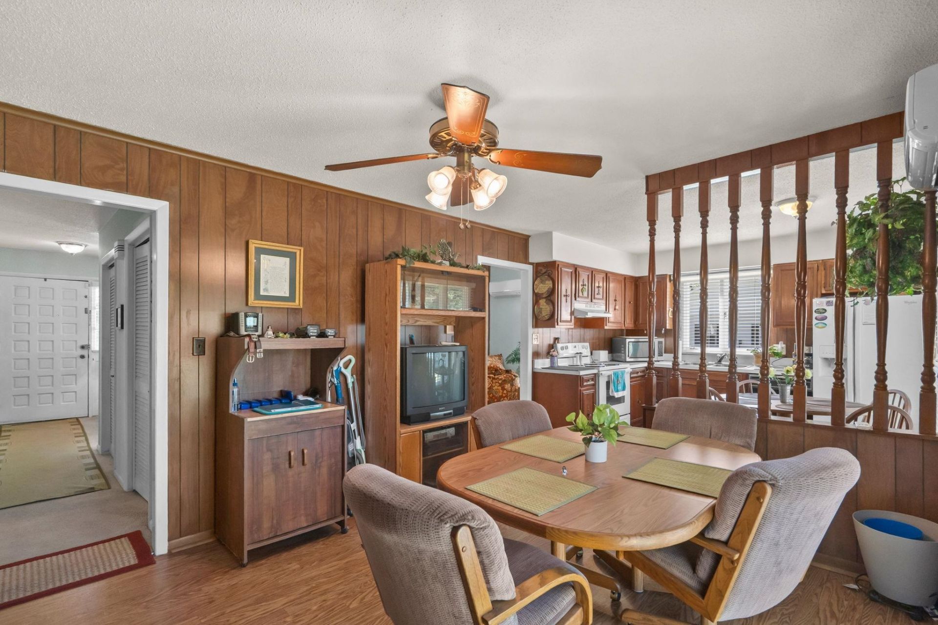 6095 Friendship Ln. Photo 13