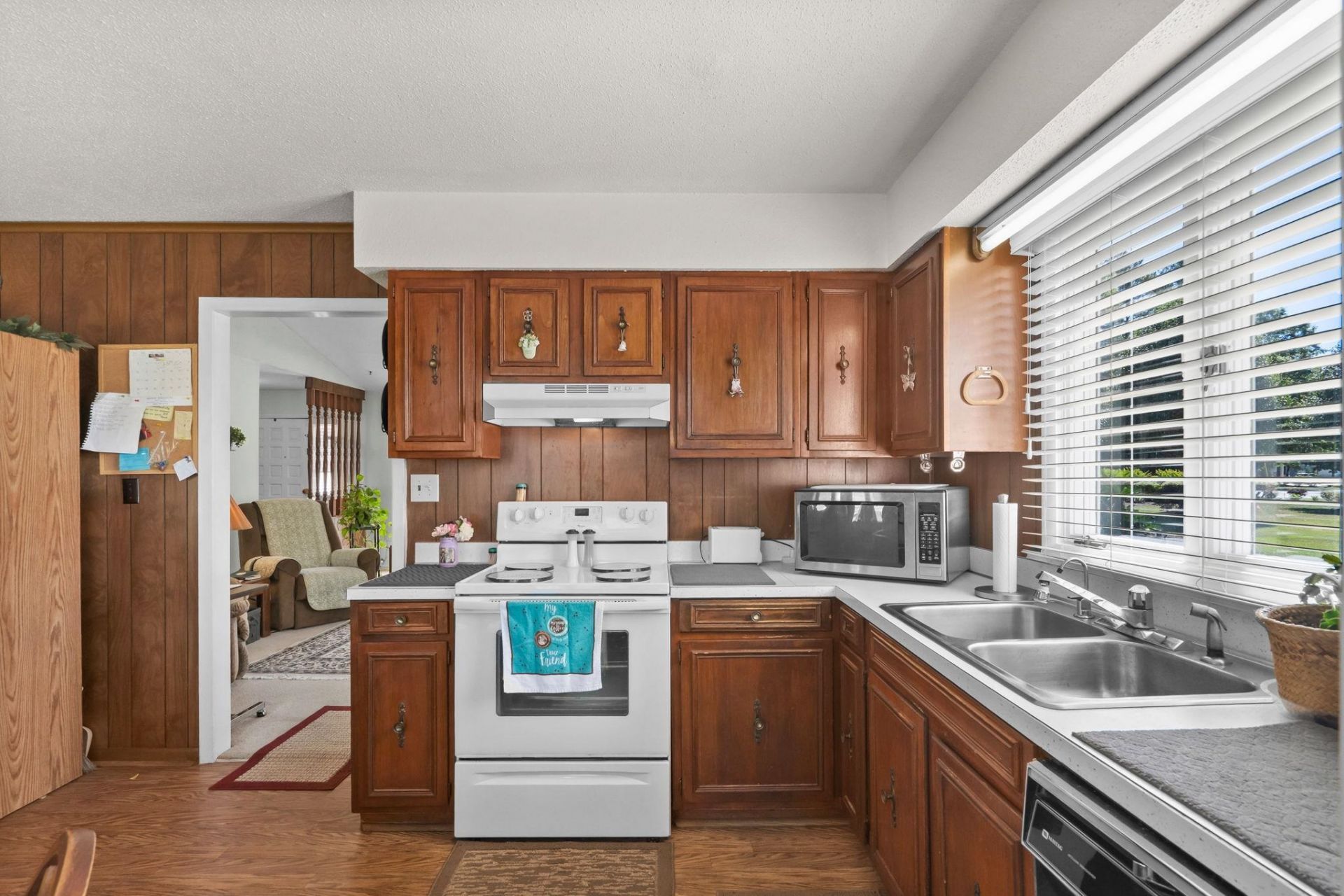 6095 Friendship Ln. Photo 17