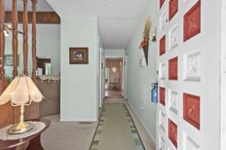 6095 Friendship Ln. photo 4