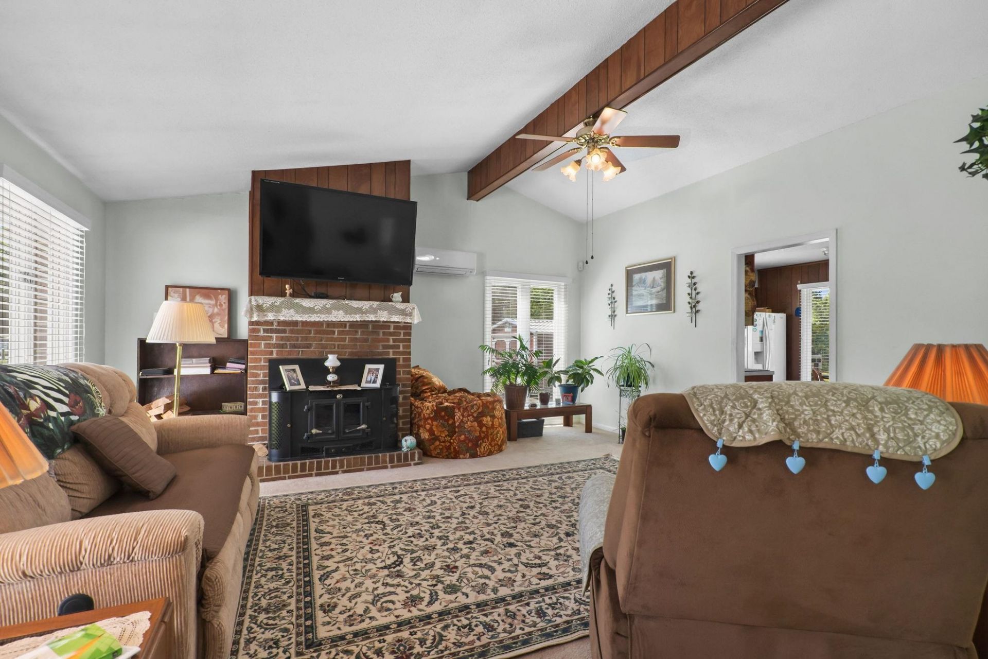 6095 Friendship Ln. Photo 6