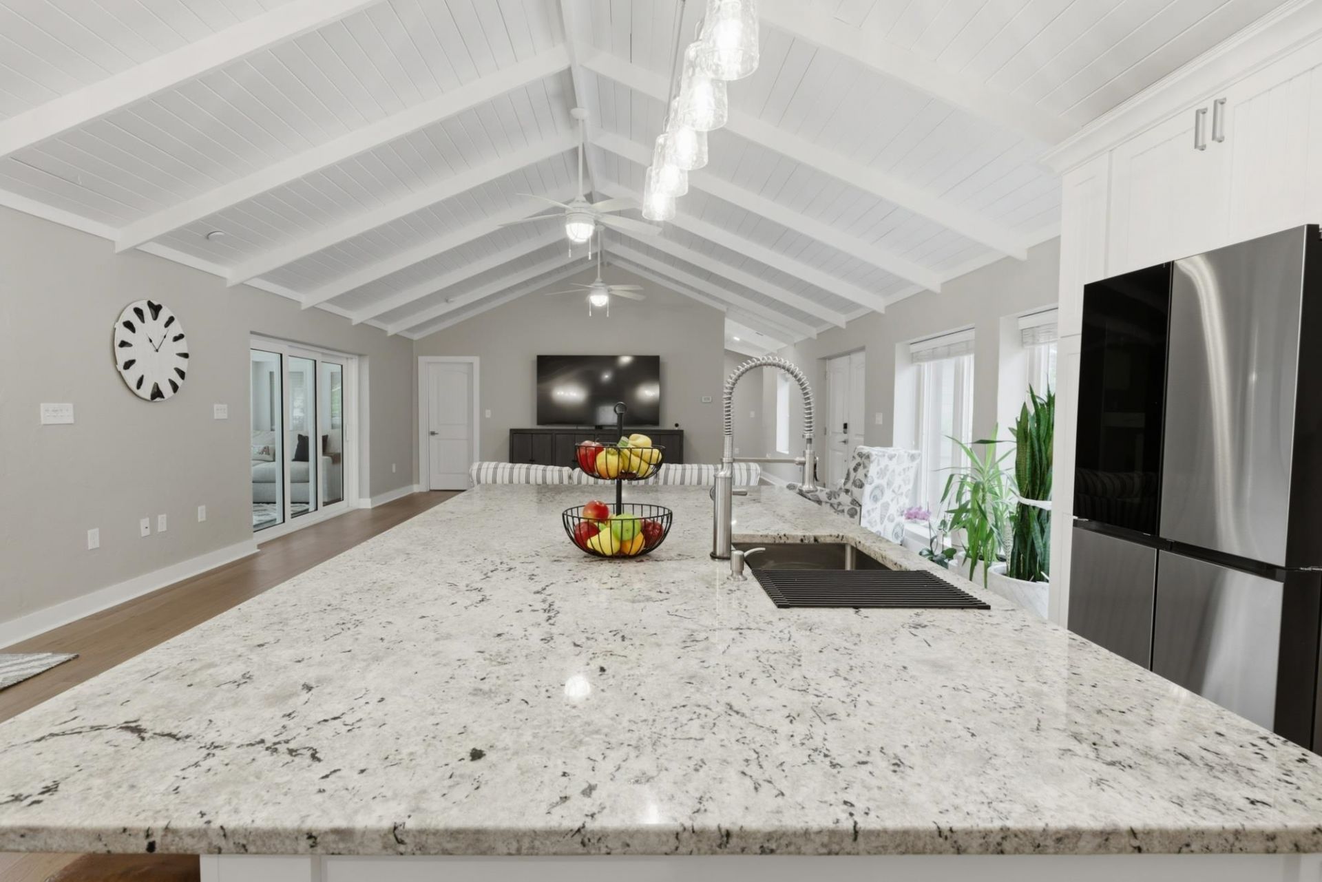 7020 Bay Rd.  Photo 13