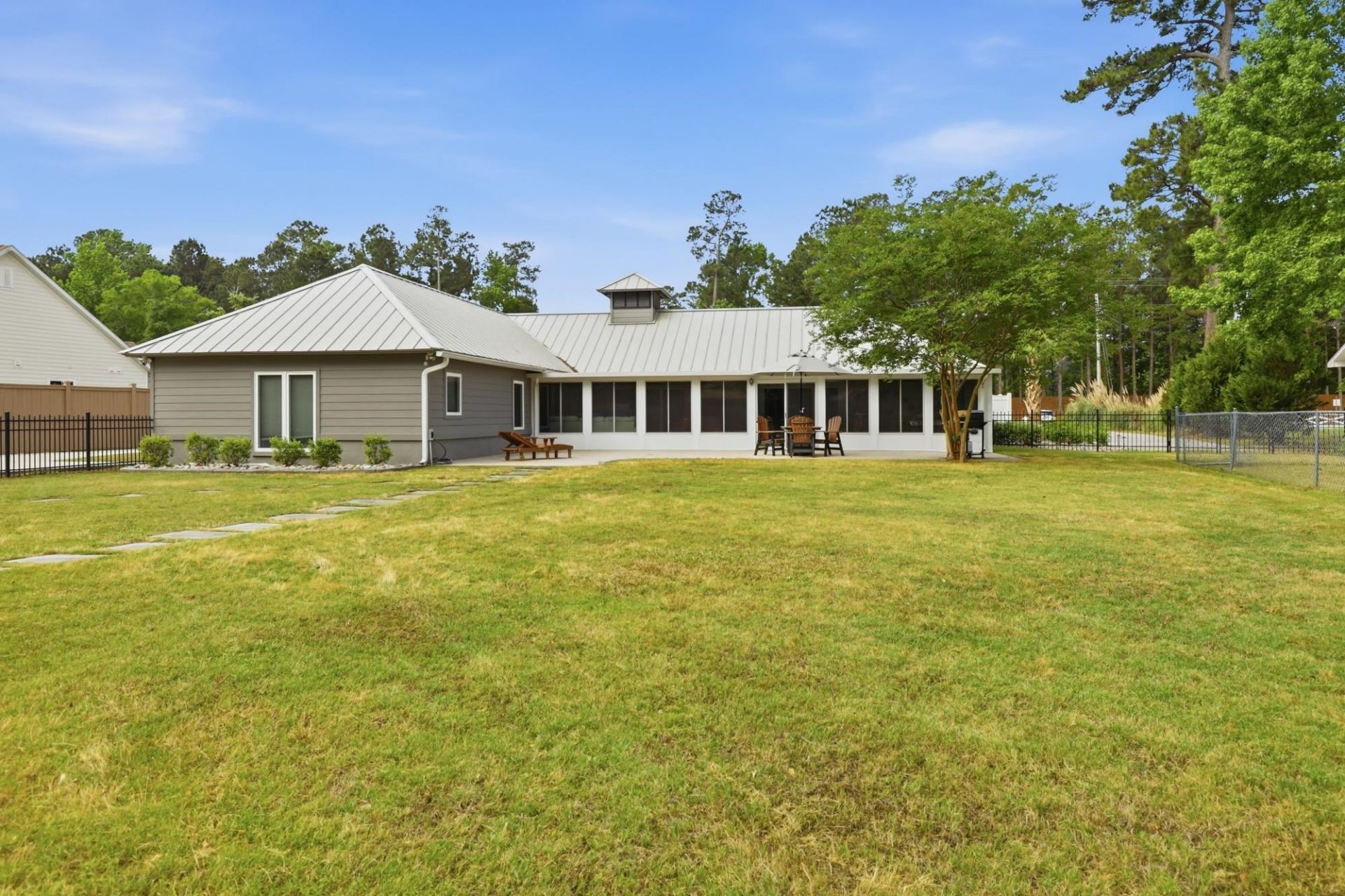 7020 Bay Rd.  Photo 53