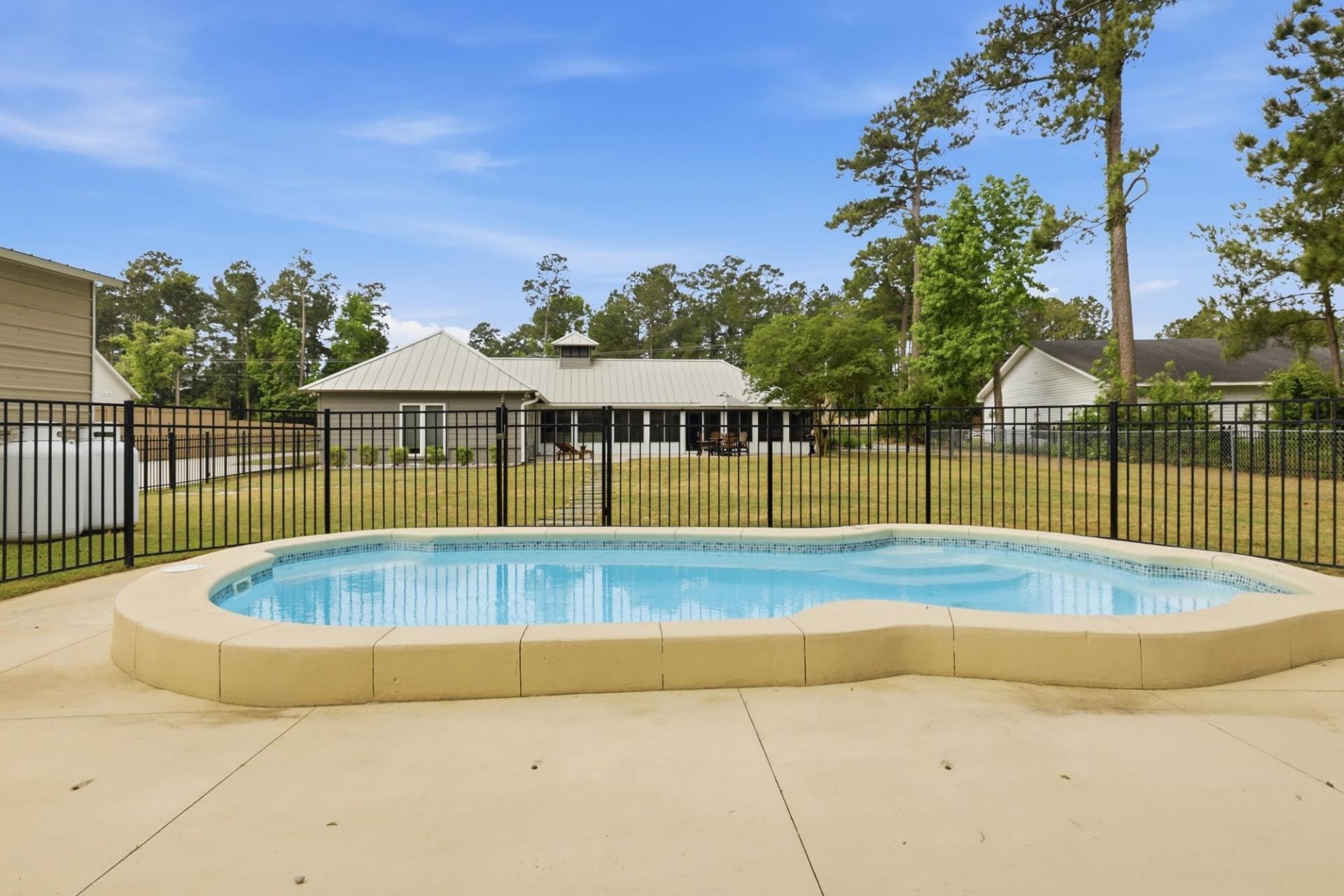 7020 Bay Rd.  Photo 57