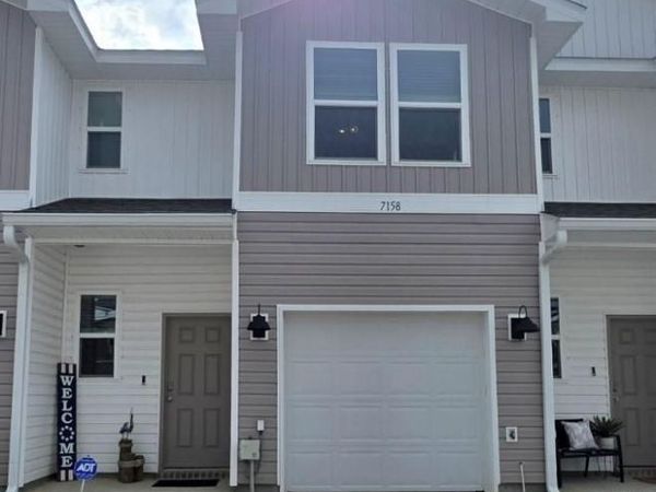 7158 Village Ln, Pensacola, FL 32504