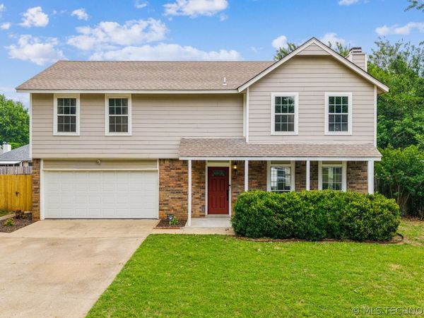 4929 S Poplar Avenue , Broken Arrow, OK 74011