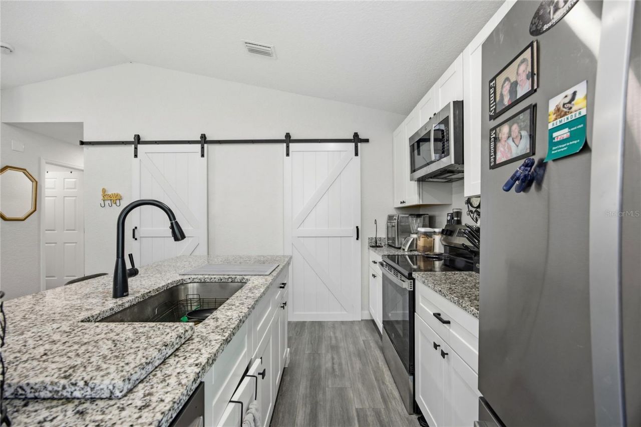 9025 SE County Road 221, Hampton, FL 32044 Photo