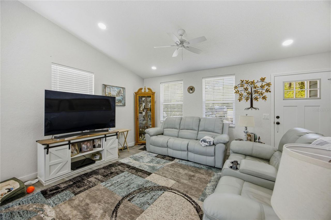 9025 SE County Road 221, Hampton, FL 32044 Photo