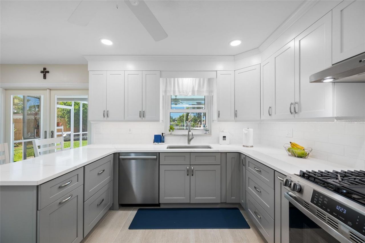 5000 Venetian Boulevard Ne, Saint Petersburg, FL 33703 Photo