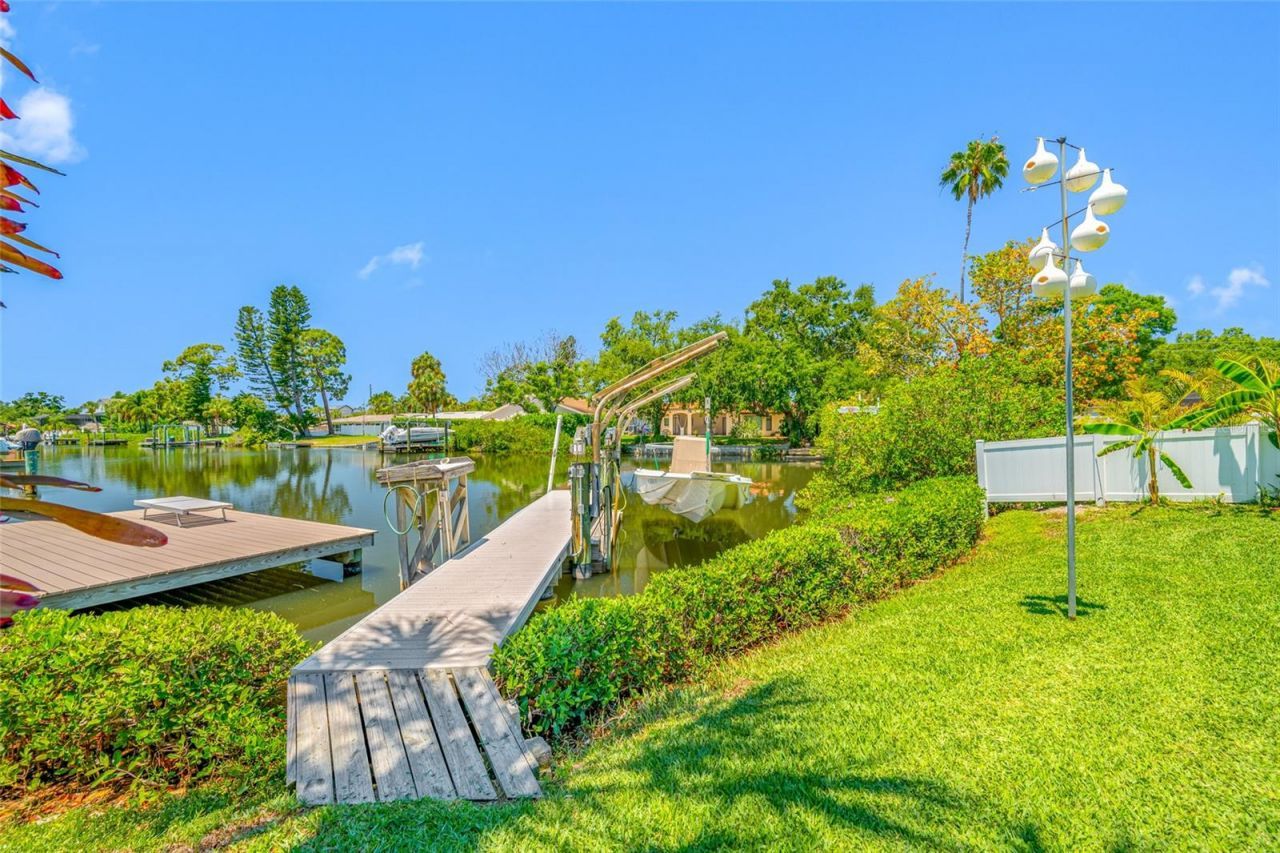 5000 Venetian Boulevard Ne, Saint Petersburg, FL 33703 Photo