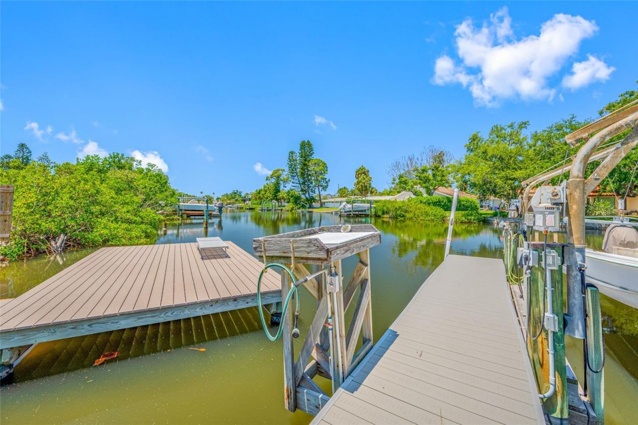 5000 Venetian Boulevard Ne, Saint Petersburg, FL 33703 Photo