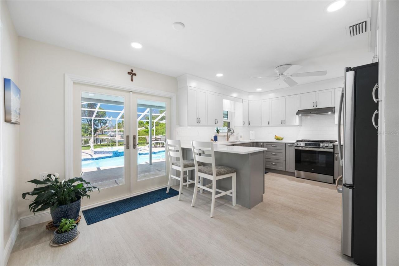 5000 Venetian Boulevard Ne, Saint Petersburg, FL 33703 Photo