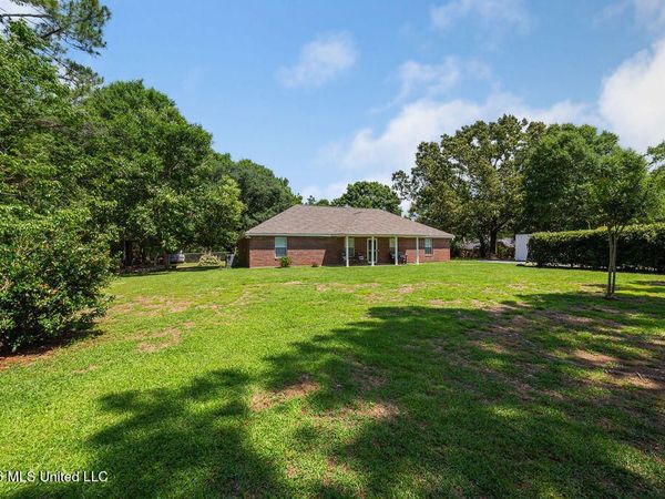 3786 Firetower Road, Kiln, MS 39556