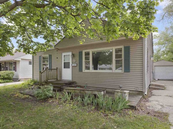 2412 MIDWAY Drive , Rockford, IL 61103