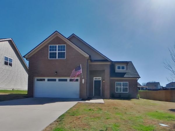 319 Wyburn Place , Burns, TN 37029