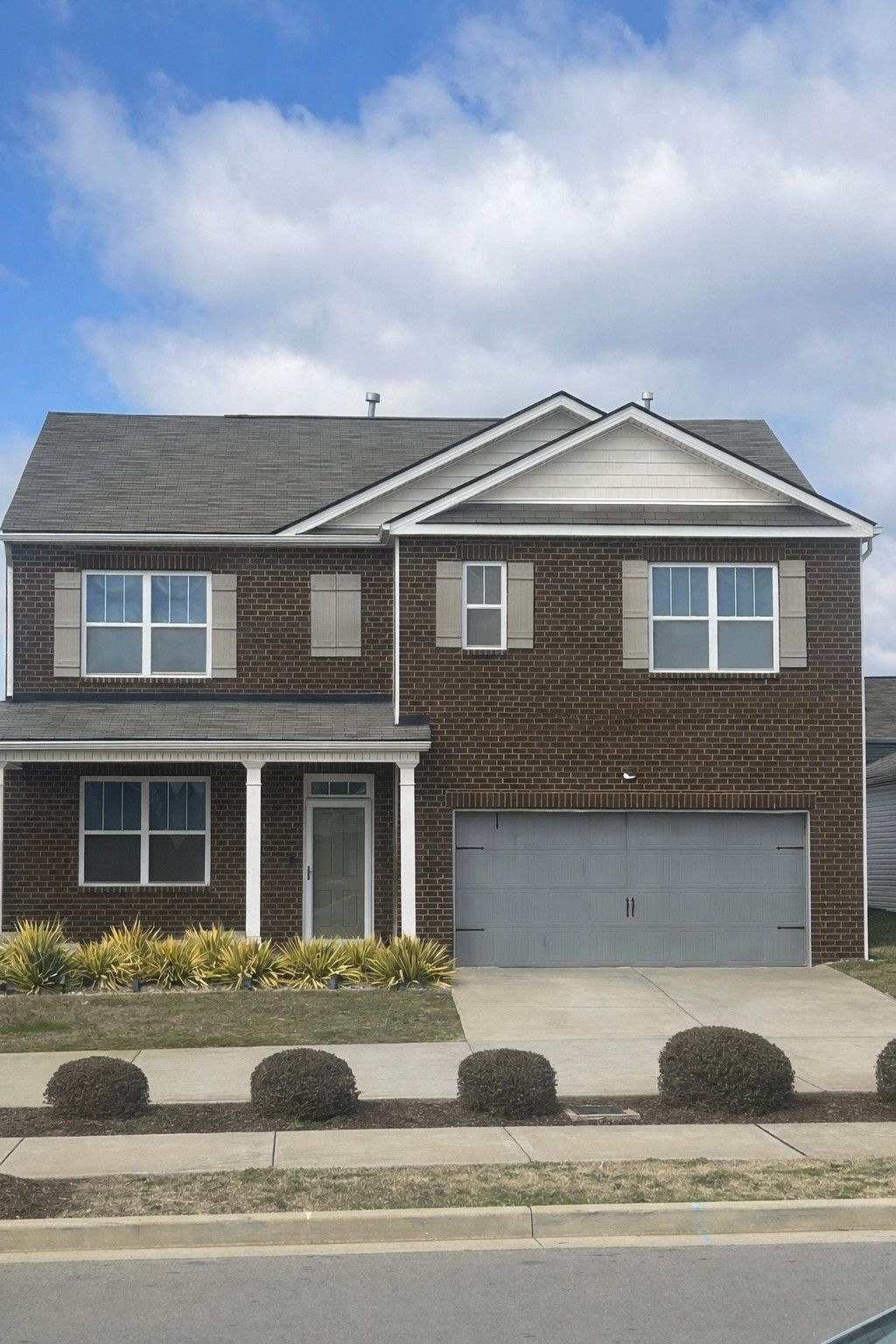 5573 Hickory Woods Dr, Antioch, TN 37013 Main Photo