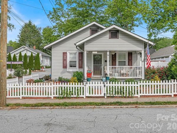 36 S Oaklawn Avenue , Brevard, NC 28712