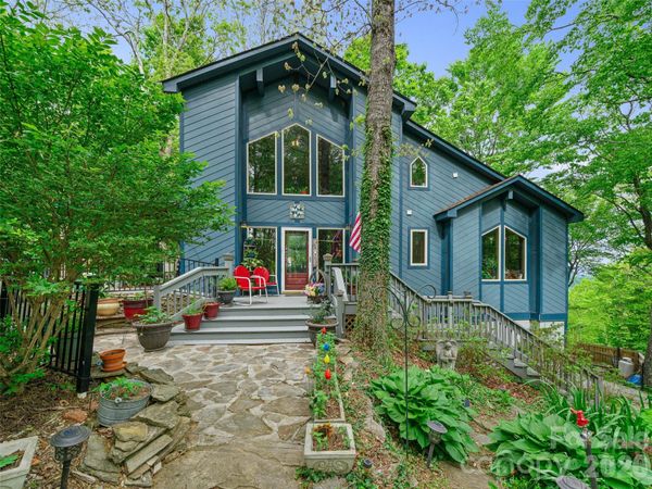 228 Continental Divide Road , Spruce Pine, NC 28777