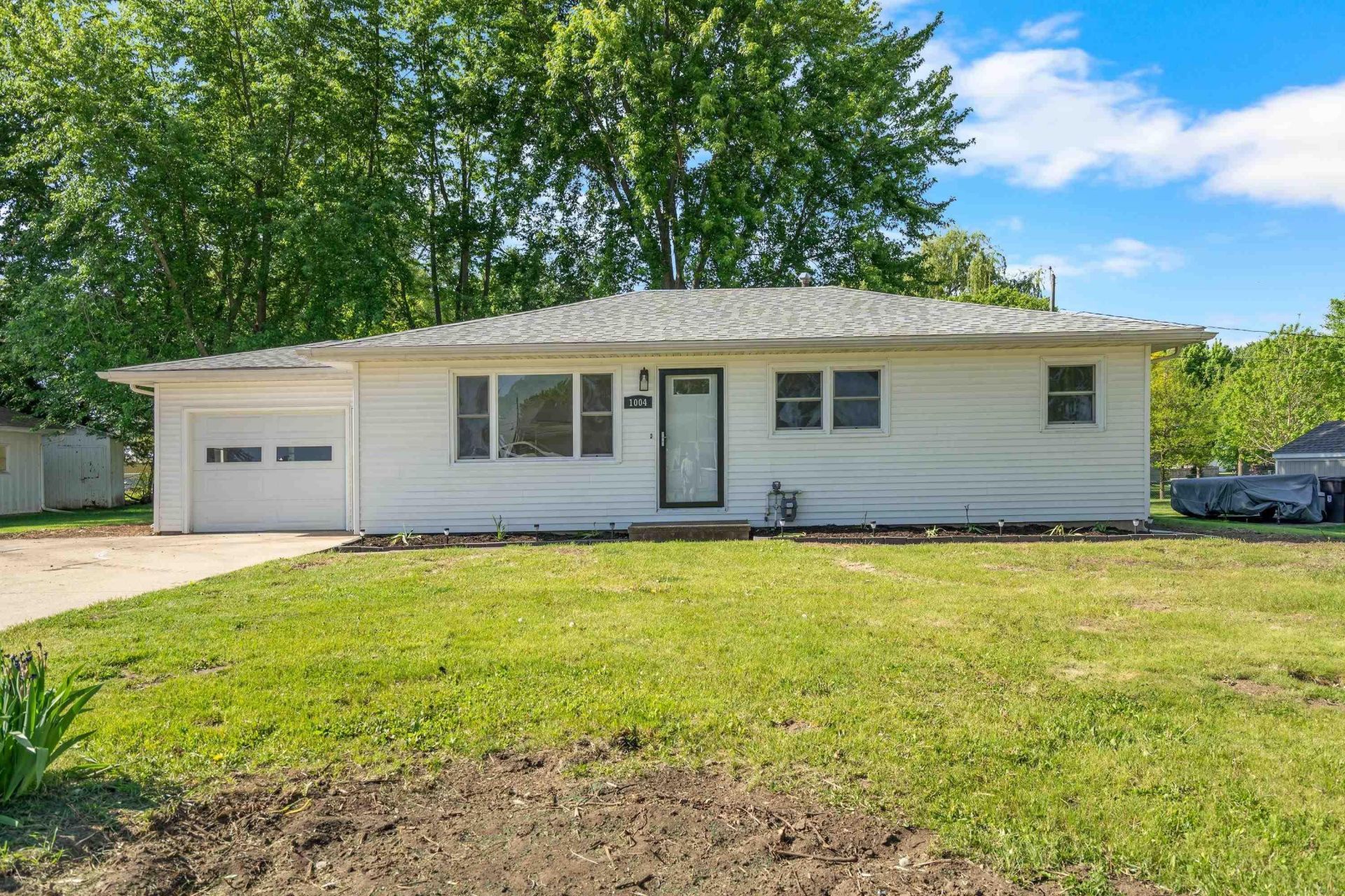 1004 Joy Street, Cedar Falls, IA 50613 Main Photo