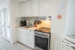 5905 South Kings Hwy.  photo 4