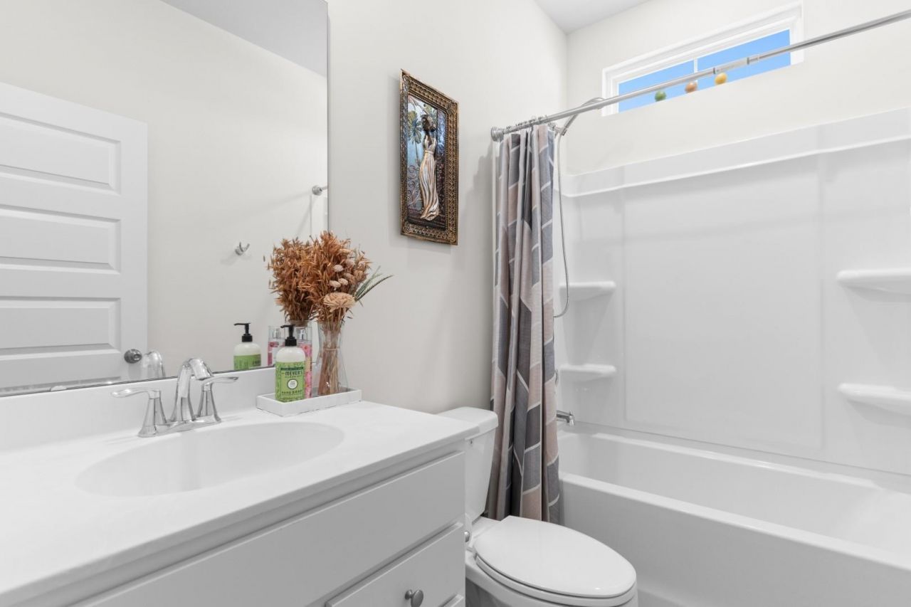 159 Albatross Way  Photo 18