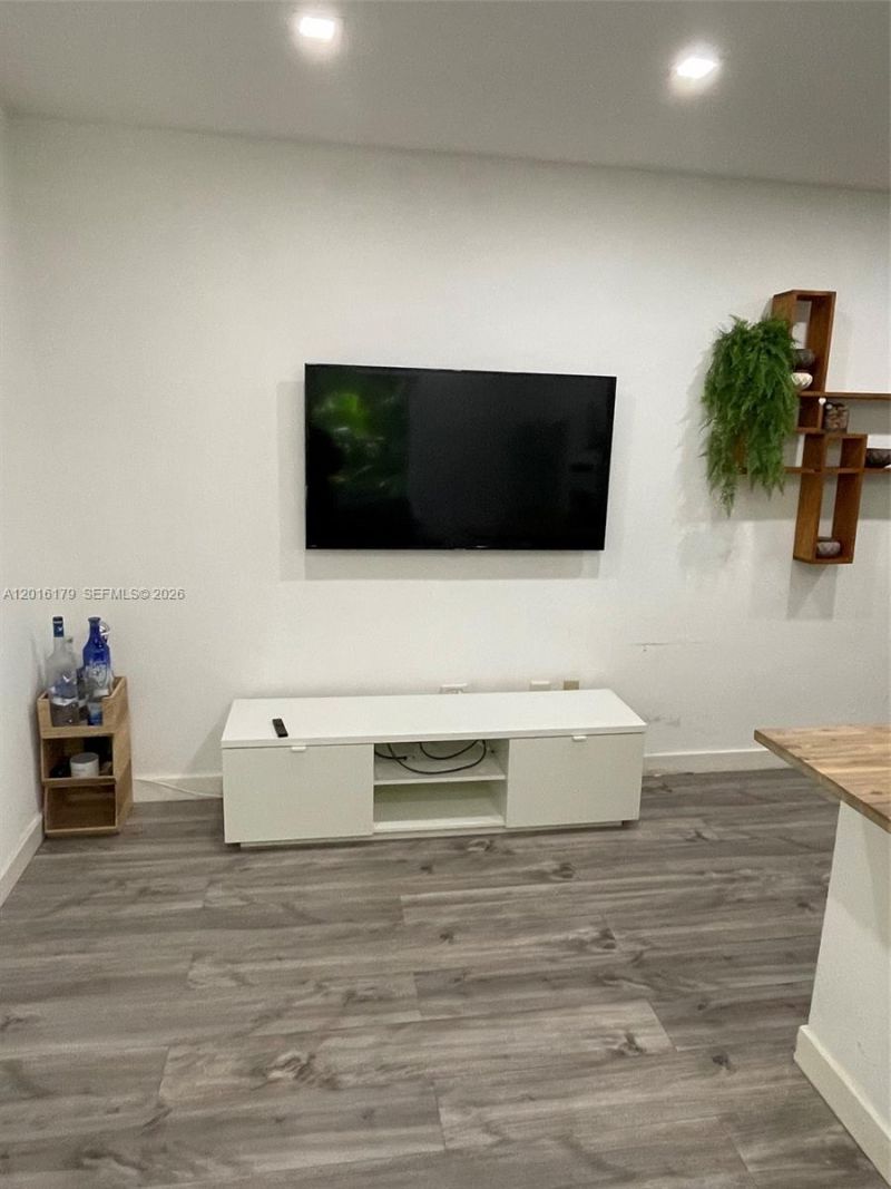 1555 Pennsylvania Ave , Unit 110, Miami Beach, FL 33139 Photo