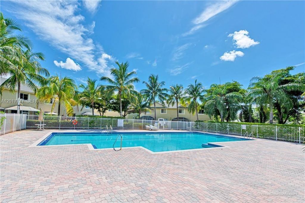 2434 Cordoba Bnd, Unit 2434, Weston, FL 33327 Photo