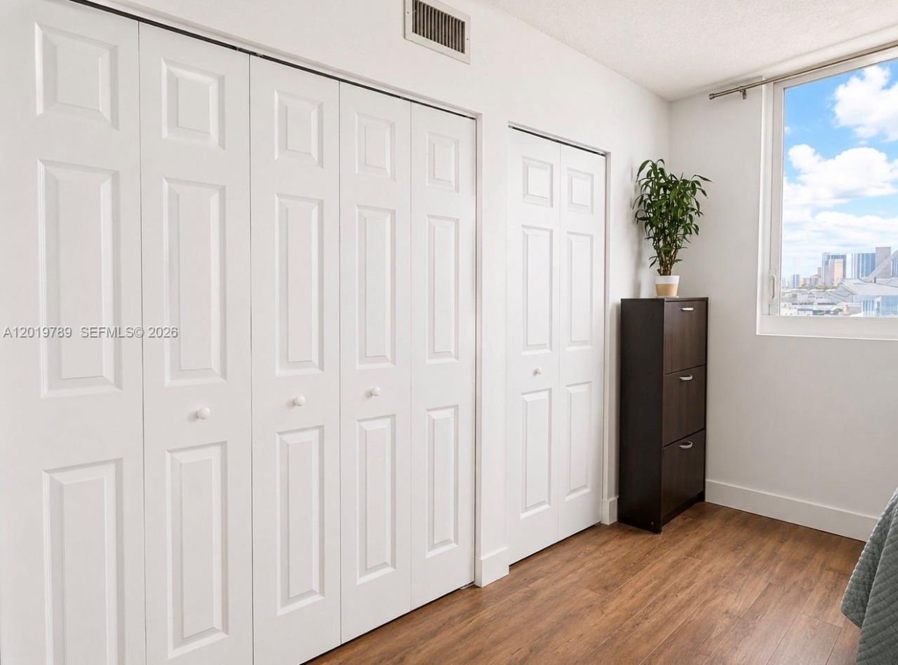 275 NE 18th St, Unit 1606, Miami, FL 33132 Photo