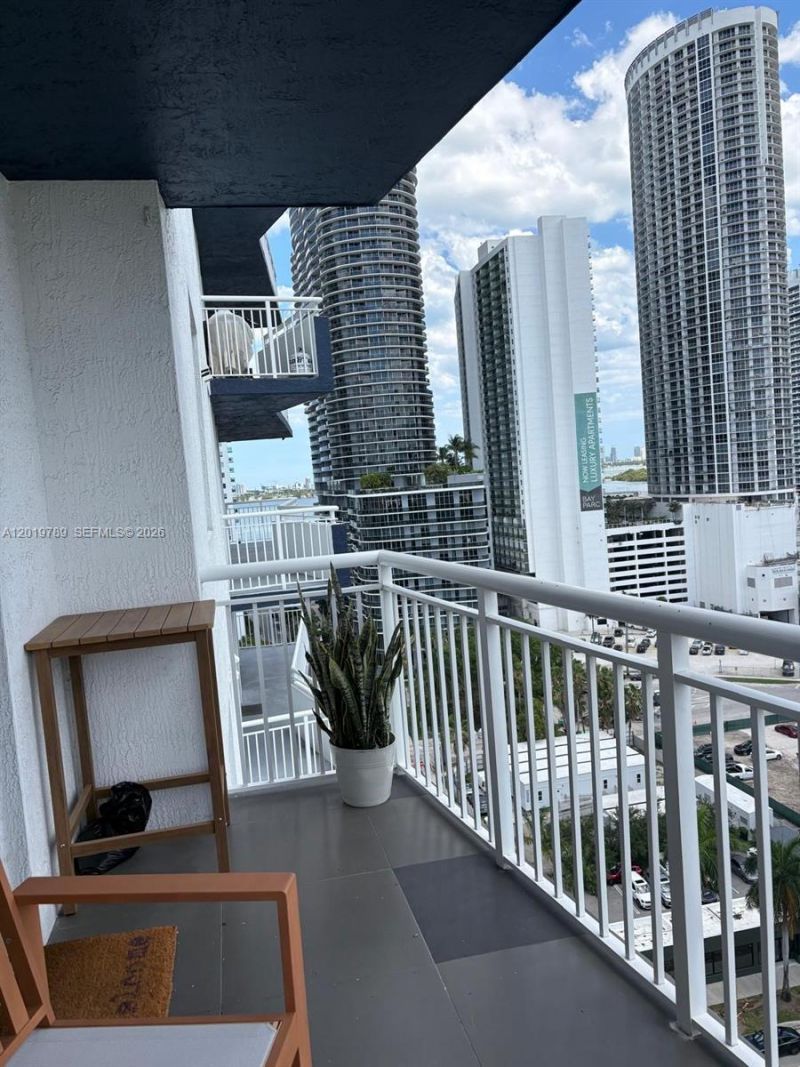 275 NE 18th St, Unit 1606, Miami, FL 33132 Photo