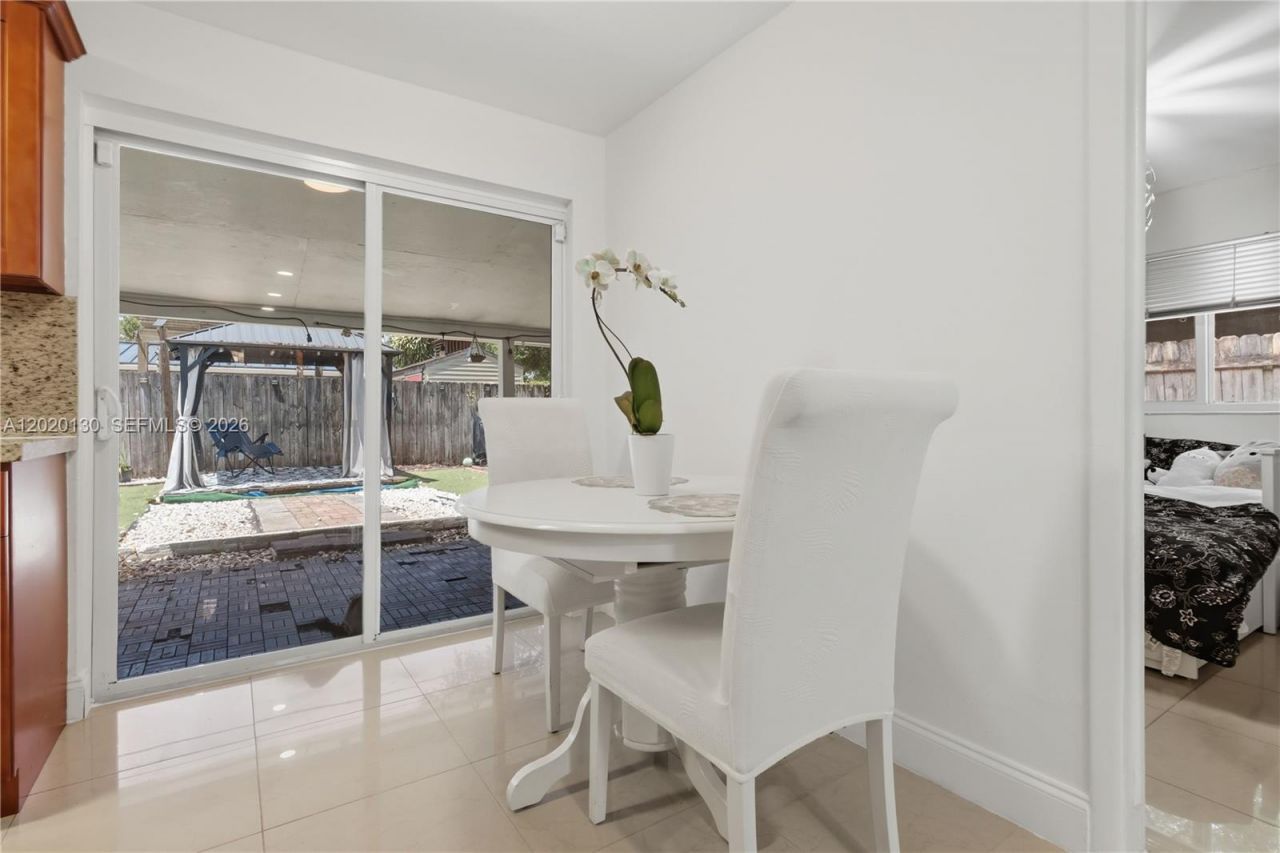 6641 Freedom St , Hollywood, FL 33024 Photo