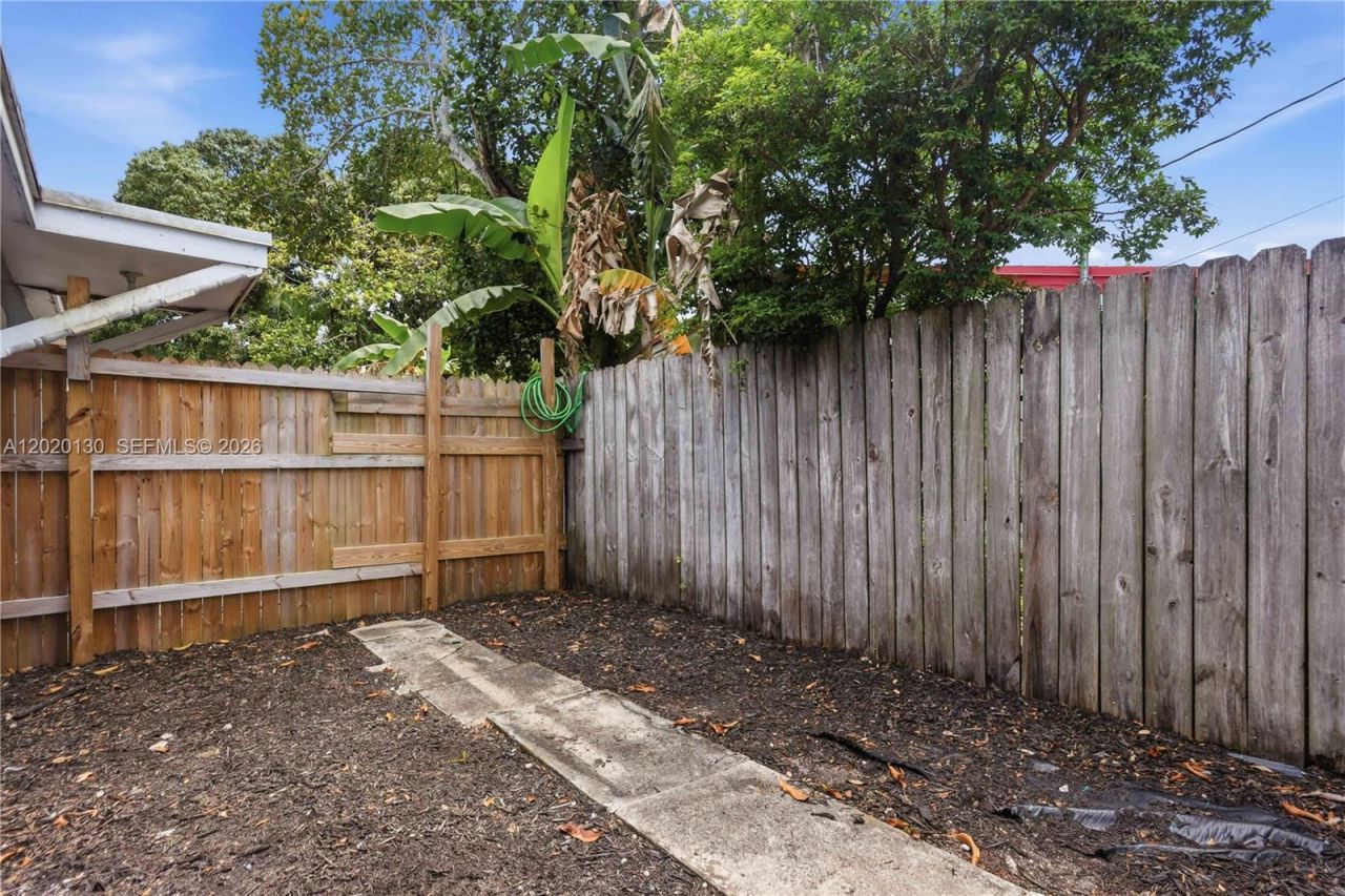 6641 Freedom St , Hollywood, FL 33024 Photo
