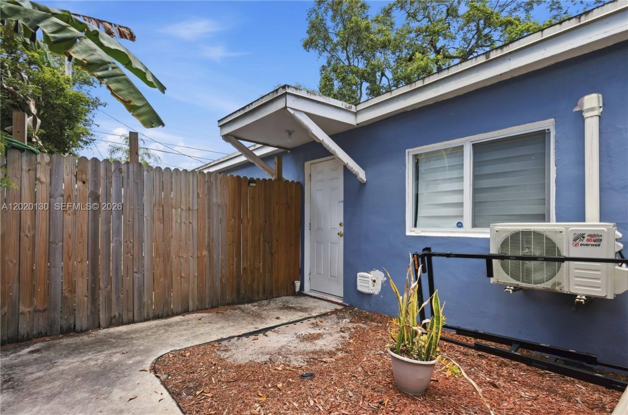 6641 Freedom St , Hollywood, FL 33024 Photo