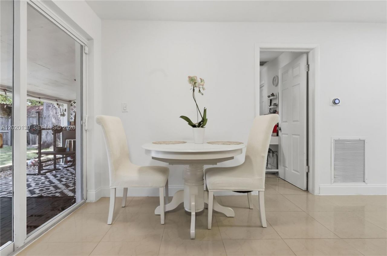 6641 Freedom St , Hollywood, FL 33024 Photo